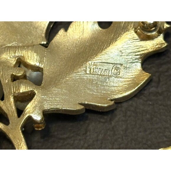 Vintage Jewelry Lot Trifari Rhinestone Faux Pearl Brooch Pin Crystal Earrings - Picture 7 of 12